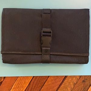 Lululemon Test of Time Travel Wallet